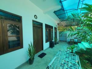 New Happy House Mirissa