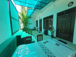 New Happy House Mirissa