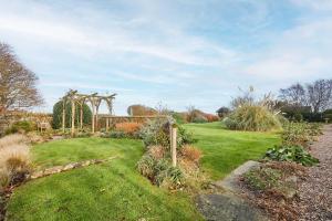 Host & Stay - Newton Cottage