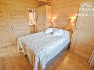 Chalets Chalet de charme 4* pour 12 pers. avec cheminee, TV et jardin proche pistes de ski - FR-1-391-19 : photos des chambres