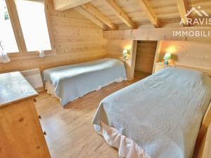 Chalets Chalet de charme 4* pour 12 pers. avec cheminee, TV et jardin proche pistes de ski - FR-1-391-19 : photos des chambres