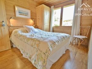Chalets Chalet de charme 4* pour 12 pers. avec cheminee, TV et jardin proche pistes de ski - FR-1-391-19 : photos des chambres