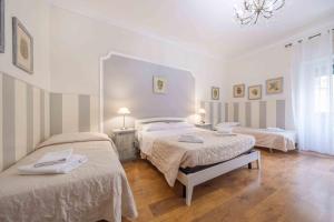 Double Room with Private External Bathroom room in B&B Al Teatro