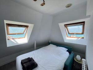 Bellavista #9 by Melrose