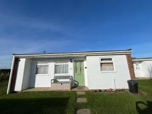 Green Farm, Three Bedroom, pet friendly, free WiFi with bed linen and towels included plus FREE pool passes! - 滨海温特顿