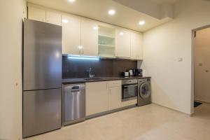 Stylish TOP center Flat 100m to Vitosha blvd