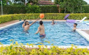 Finca cerca al parque del café