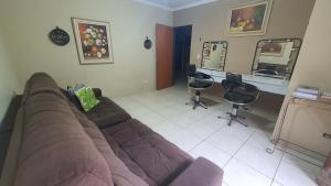 Casa Encanto do Alto Espaçosa Completa com Suíte Hidromassagem Quarto e Banheiro Extra