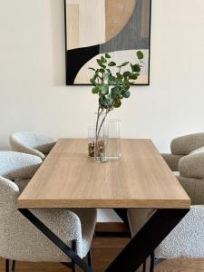 Crown Apartments - BW Arcadia