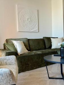 Crown Apartments - BW Arcadia