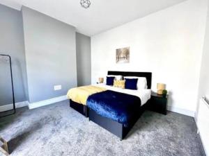 Devon-2 Bdrm Sleeps 4 Great for Contractors