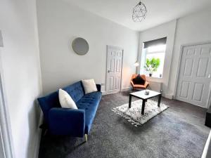 Devon-2 Bdrm Sleeps 4 Great for Contractors