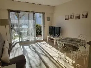 Charmant T2 rénové à 600m de la plage et 300m du port avec terrasse et stationnement - FR-1-324-235 - Saint-Gilles-Croix-de-Vie