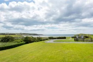 Waterford Villa 5 Bed Beach Retreat - Sluggera Cross Roads