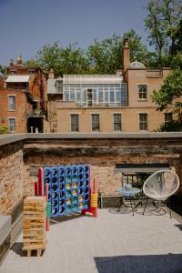 Stunning 4BR Townhome Rooftop City Views