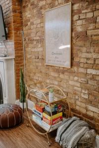 Stunning 4BR Townhome Rooftop City Views