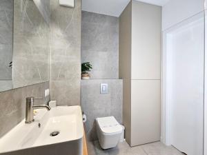 visit baltic - Przy Parku Chopina Matejki 17