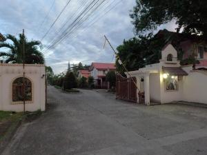Modern Loft House Ormoc with Car Rental