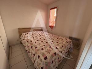 appartement 1 chambre avec terrasse vue mer dans residence avec piscine