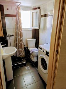 Elpidas houses #2 Private parking