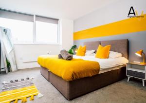Special Offer - Modern 1BR Apartment Near Station By AV Hughes Properties
