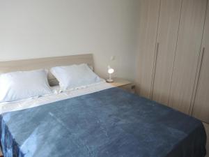 Belinda by Fewotessin