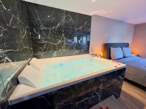 Suite Romantique - Balneo Privé - Parking