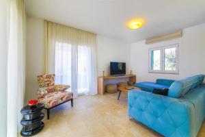 Luxury Villa East