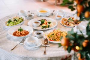 Anans Ecolodge - Tours & Motorbikes Rental