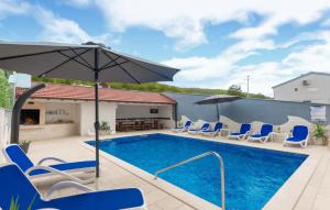 Awesome Home In Slivno With Jacuzzi