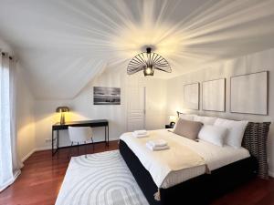 Villas Villa Nausicaa - Circuit des 24h du Mans - Piscine : photos des chambres