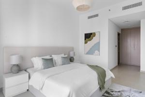 2BR High Floor Act I Act II Tower 1