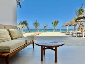 Beachfront Apartments with Private Pool - Gulioni