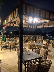 Pyramids Heart Hotel