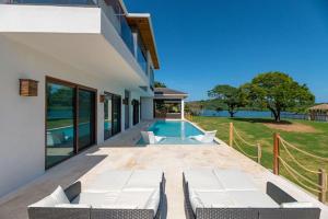 Paradise Reef Villas