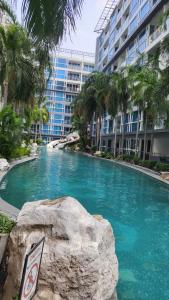 Centara Avenue Residence by Patsamon