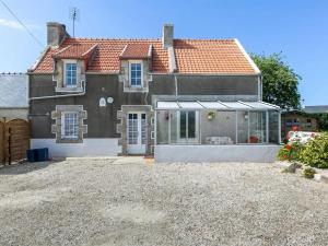 Maisons de vacances Maison cosy a Plouescat avec jardin et terrasse : photos des chambres