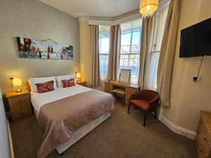 Rivelyn Hotel Bar & Restaurant