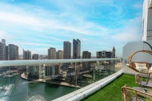 HAVN - 2-Storey Apartment with Dubai Marina Views - 4hvězdičkové hotely ve městě Dubaj