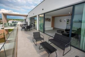 Luxury Penthouse Malinska-Rova