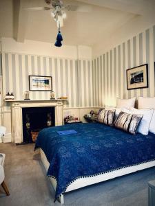 Deluxe Double Room with Bath room in The Laindons