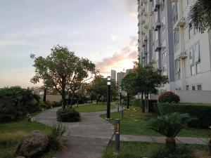 Spacious Staycation in Pasig Urban Metro Escape