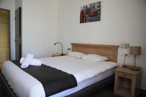 Hotel Aux Sacres Reims, Centre Historique