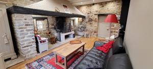 Maisons de vacances Grande maison pour 8 - Tranquillite - Piscine : photos des chambres