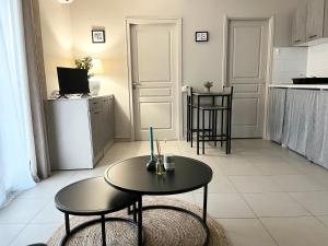 Appartements Charmant T2 lumineux avec terrasse : photos des chambres