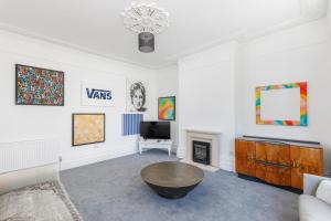 Lovely, modern & spacious 1-bed flat central Hove