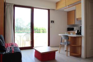 Studio LA ROCHELLE - LR010-205