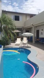 Pousada chc - 伊塔尼亚恩