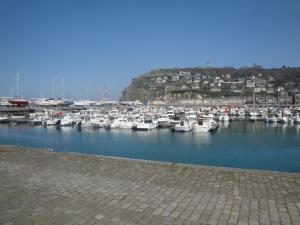 Gîte les pieds dans leau, face au port de plaisance, classé 3 étoiles