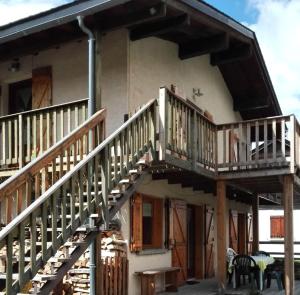 Chalet avec jolie vue - proche des pistes